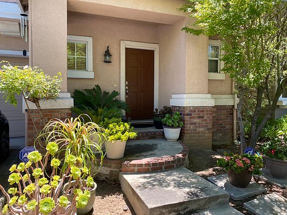 3rd image of 952 Furlong Dr