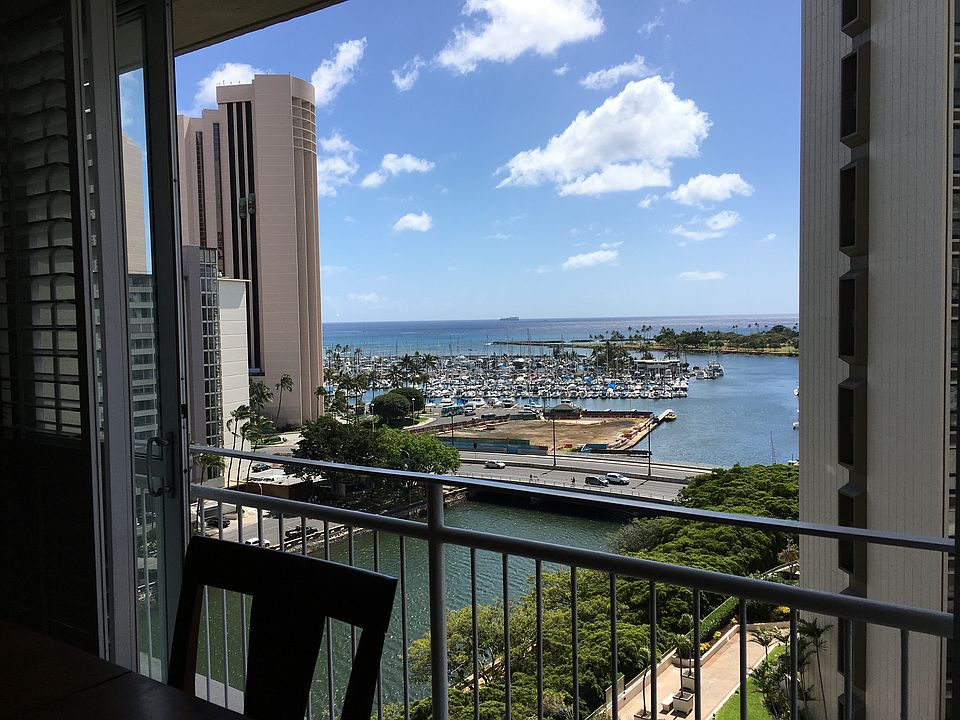 Gorgeous Ocean/Harbor Views