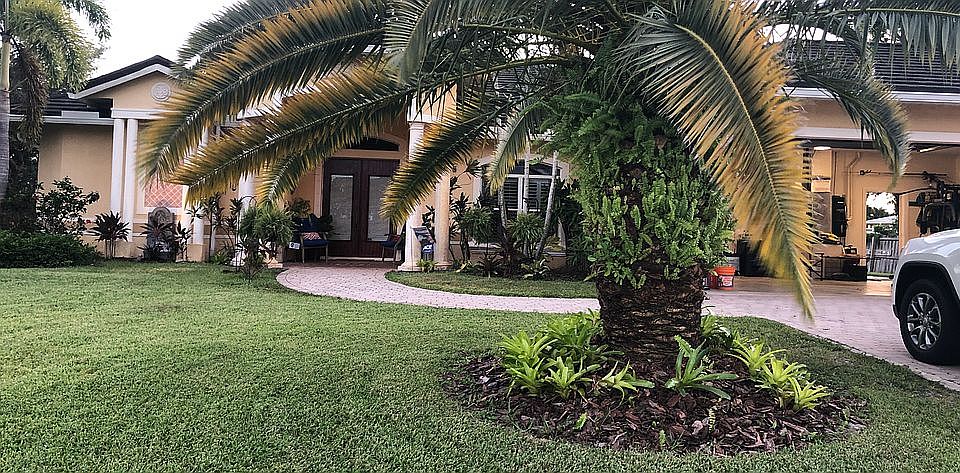 1st image of 2824 SE Eagle Dr