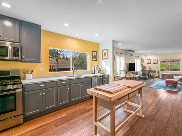 2103 Bodega Avenue, Petaluma, CA 94952