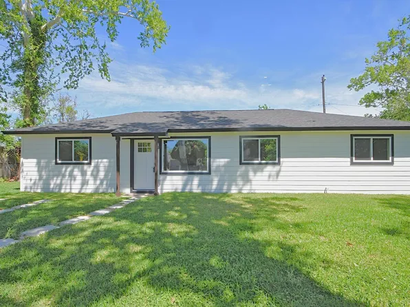 10910 Fullerton Dr, Houston, TX 77043