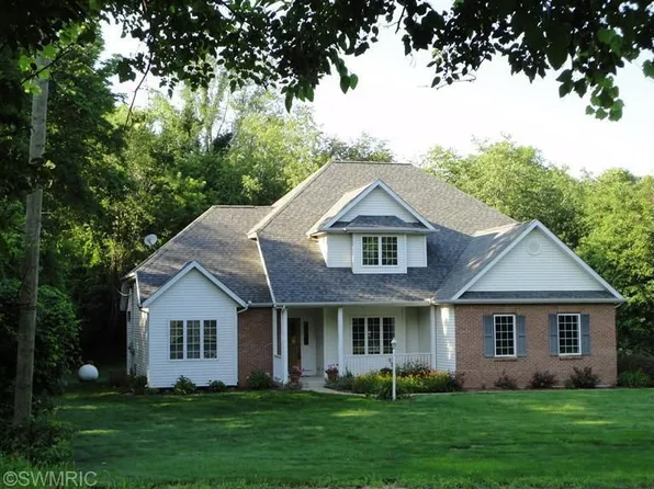 1401 Harrah Rd, Niles, MI 49120