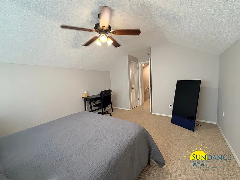 115 Long Pointe Dr — Photo 40