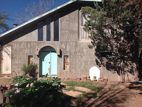 2nd image of 880 Calle Carillo