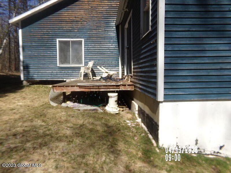 3rd image of 72 Alexandria Avenue