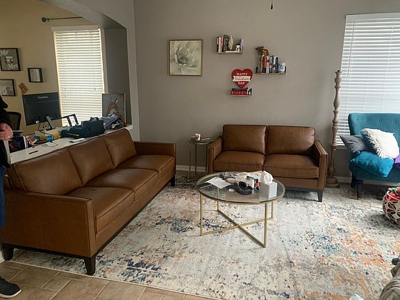 5th image of 2716 Winding Brook Dr