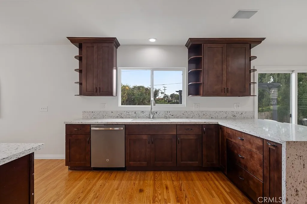 4 bed, 1591 sqft, $7,000 — Photo 4