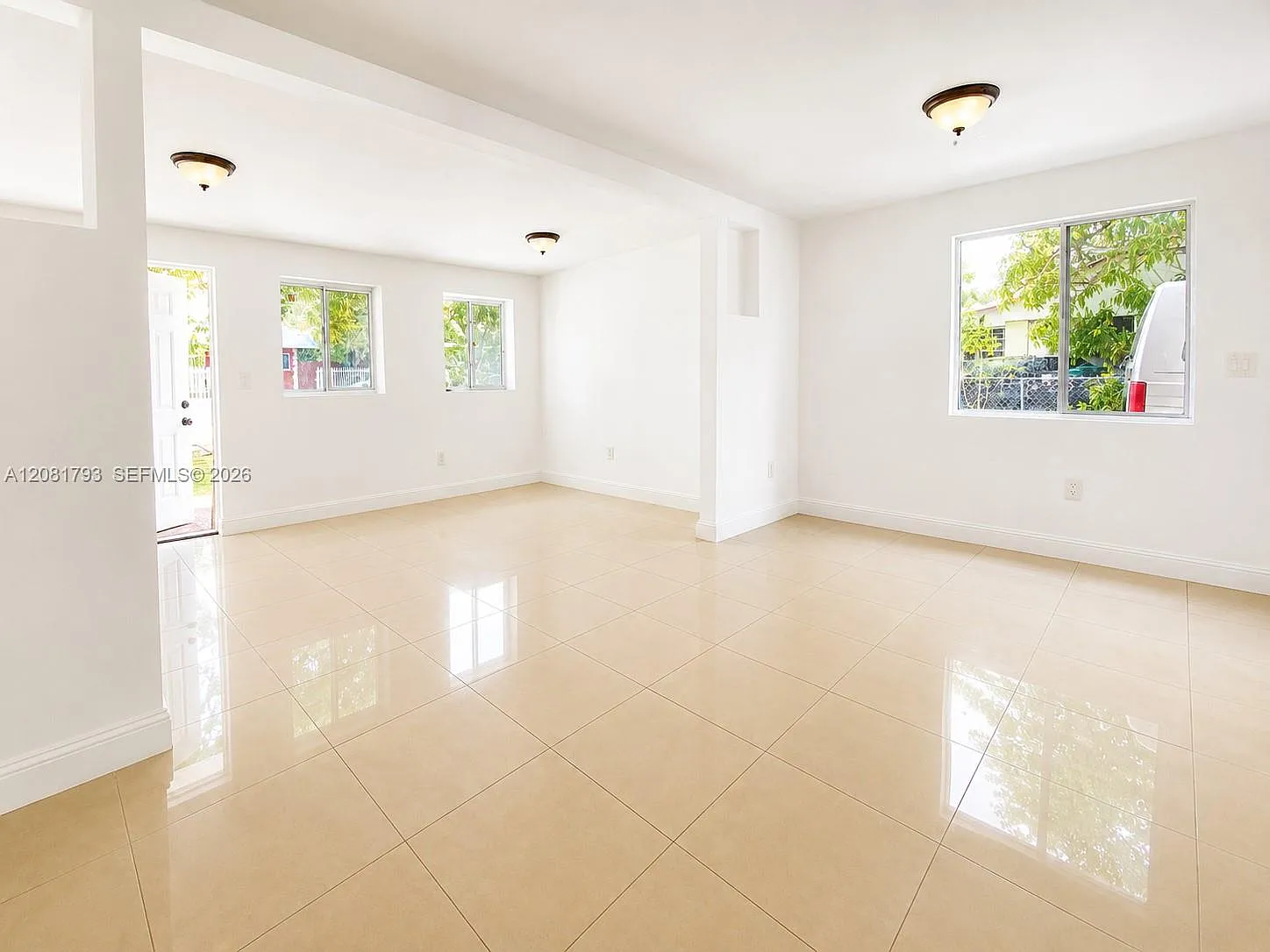 Airline Estates — Photo 3