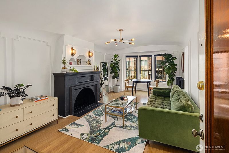 3rd image of 1101 17th Avenue #303