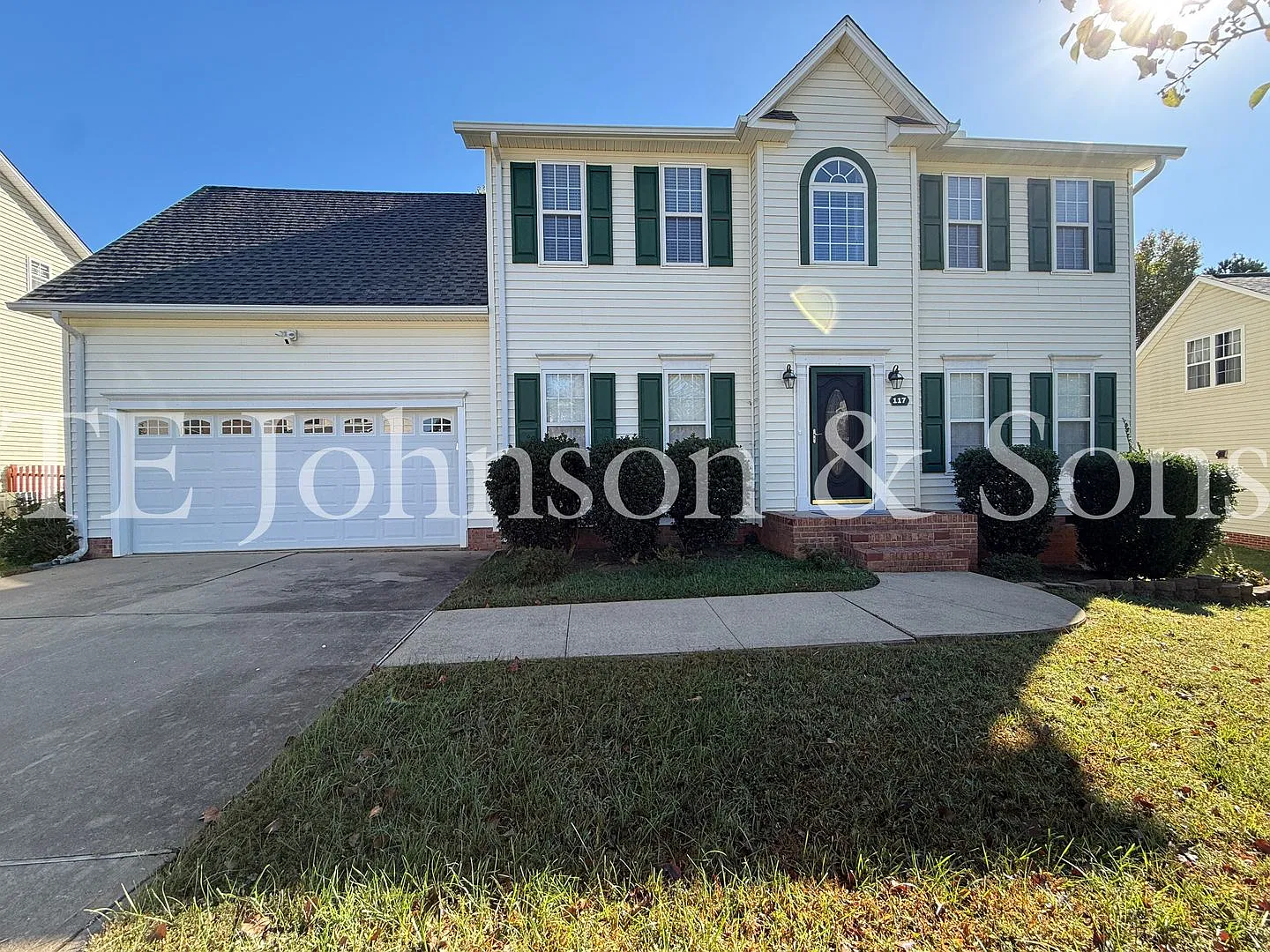 Spacious 4-Bedroom Home with Multiple Living Areas and Fenced Backyard! — Photo 1