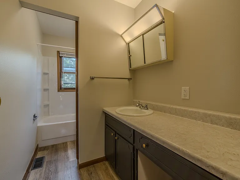 4363 Medina Dr — Photo 8