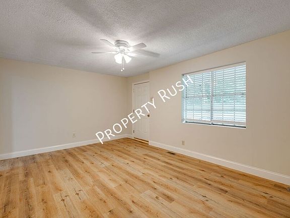 5th image of 91 Circle Dr #B