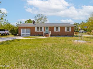 2141 Catherine Lake Rd, Richlands, NC 28574