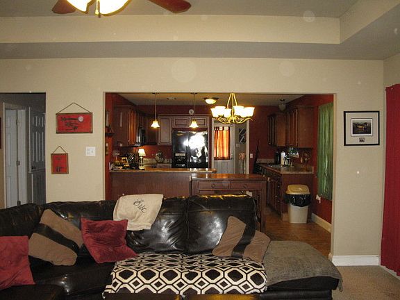 3rd image of 1401 S Vine St