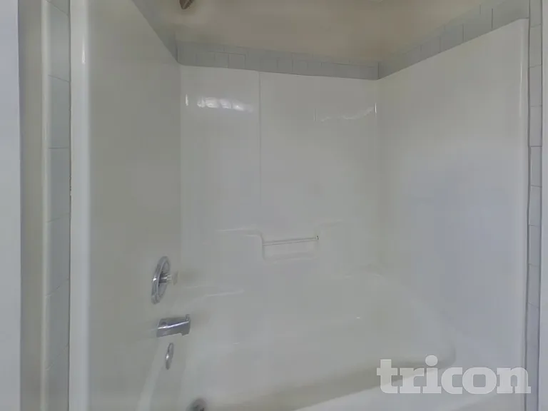 4407 Gladwood Ln — Photo 15