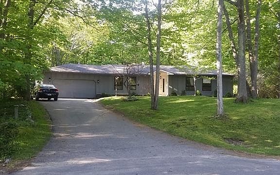 2nd image of 13142 Beechwood Dr