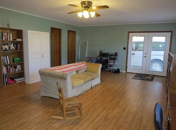 5th image of 104 Greenhaven Dr