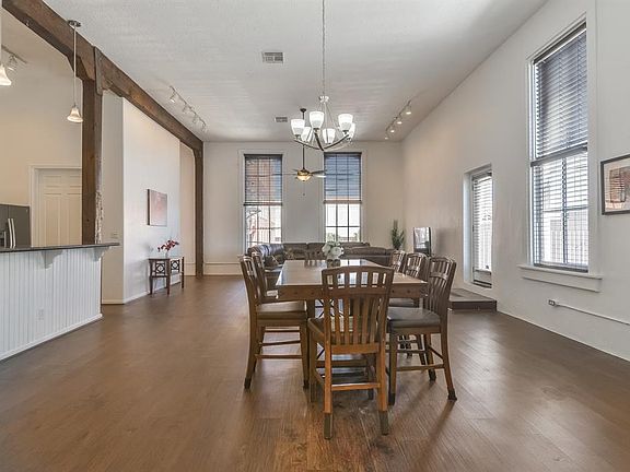 4th image of 2426 Mechanic St #2426