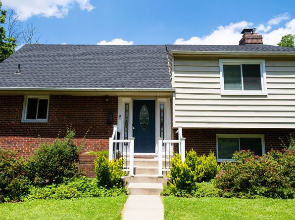 10000 Kinross Ave
