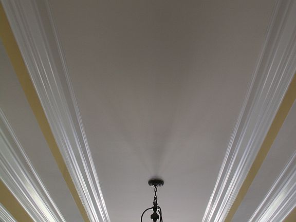 ceiling in entryway