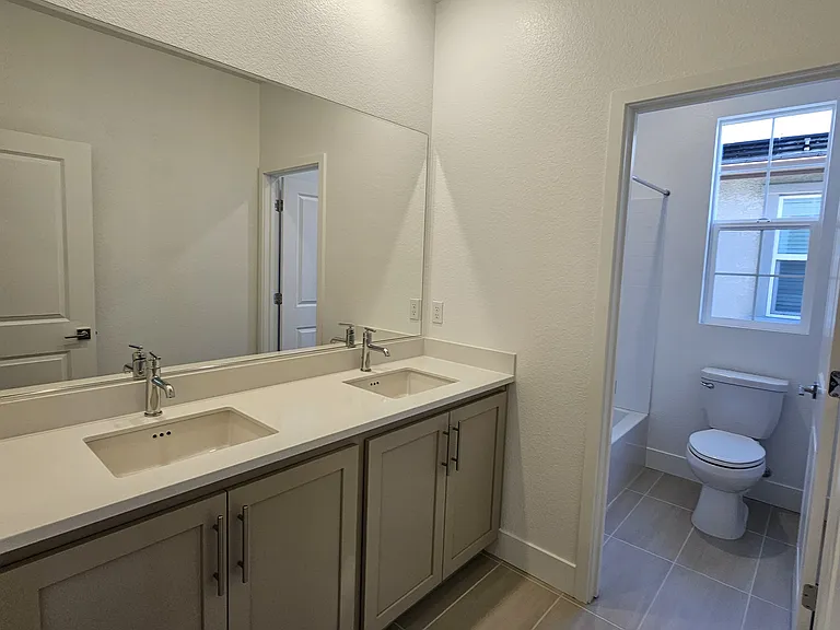 Hallway Bathroom 2nd floor