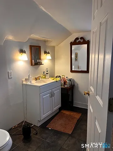 172 Beacon St — Photo 4