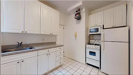 Rented by Manhattan Realty Group