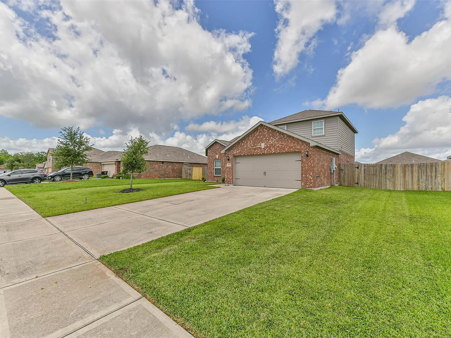 4 bed, 2.5 bath, 2174 sqft, $2,650 — Photo 2