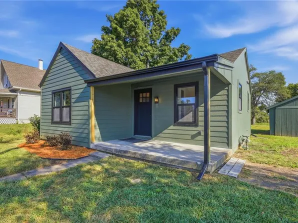 168 W North St, Peculiar, MO 64078