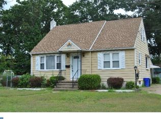 209 W Brooke Ave, Magnolia, NJ 08049