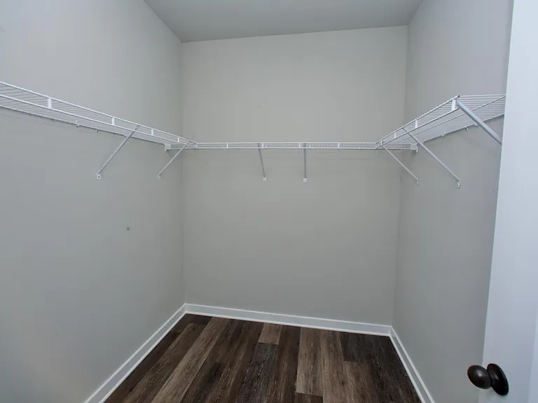 511 N Point Cir — Photo 15