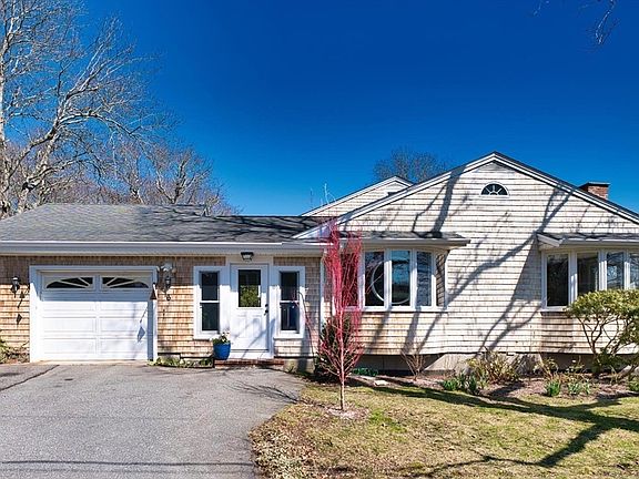 2nd image of 6 Kerwin Ave