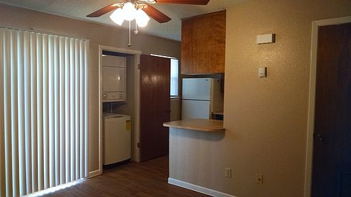 1st image of 1609 N Main St APT I