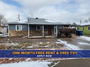 916 Victor St, Aurora, CO 80011