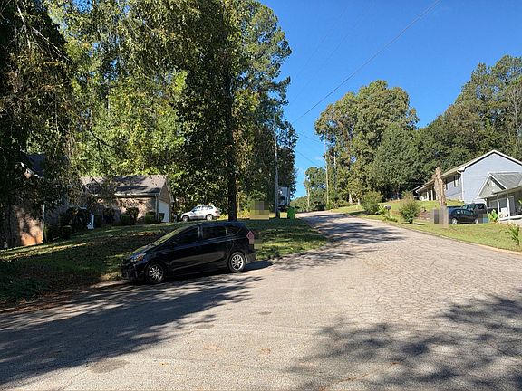 4th image of 140 Valley Rd