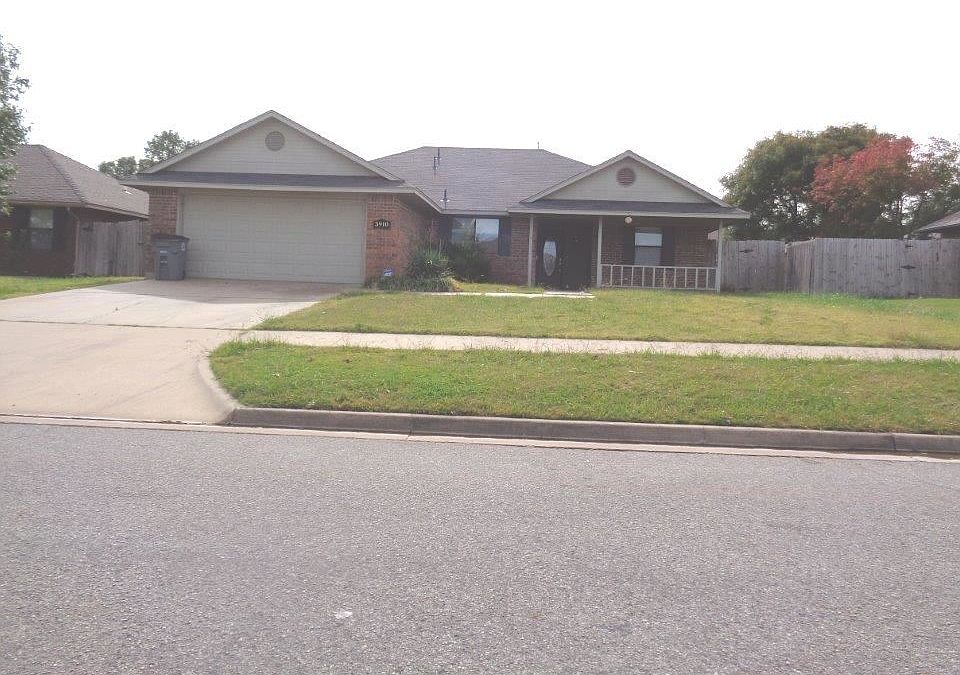 1st image of 3910 SW Parkridge Blvd
