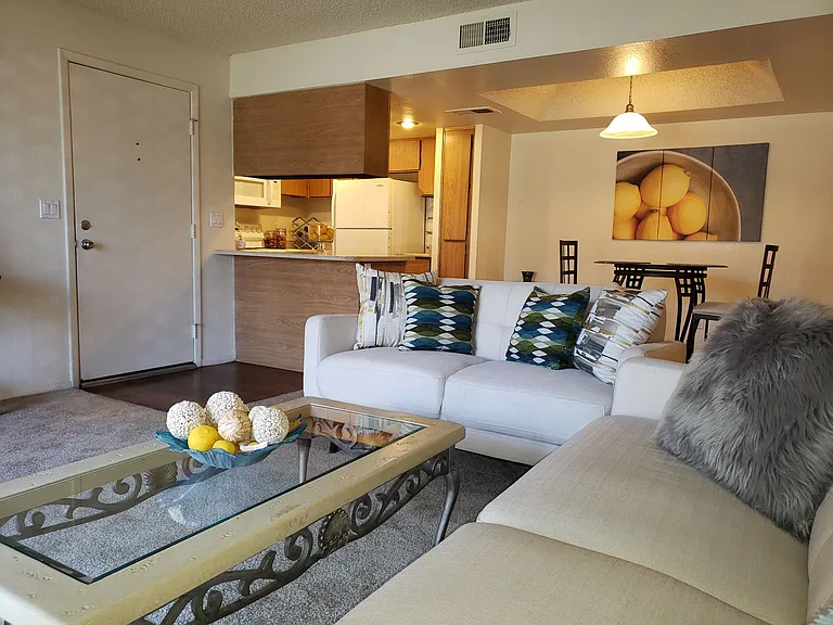 Desert Lakes Apartments — Photo 27