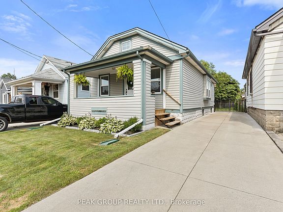 2nd image of 44 Richmond Ave