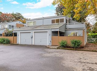 1551 NW Tanasbrook Ct, Beaverton, OR 97006