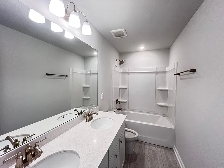 1312 Hollyview Ave — Photo 15