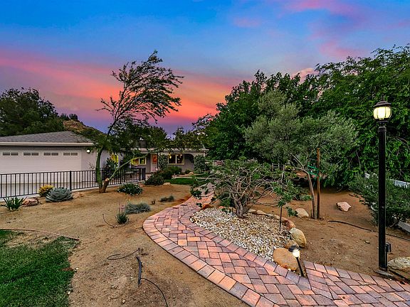 2nd image of 2795 Soledad Canyon Rd