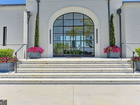 2nd image of 2305 Braselton Hwy