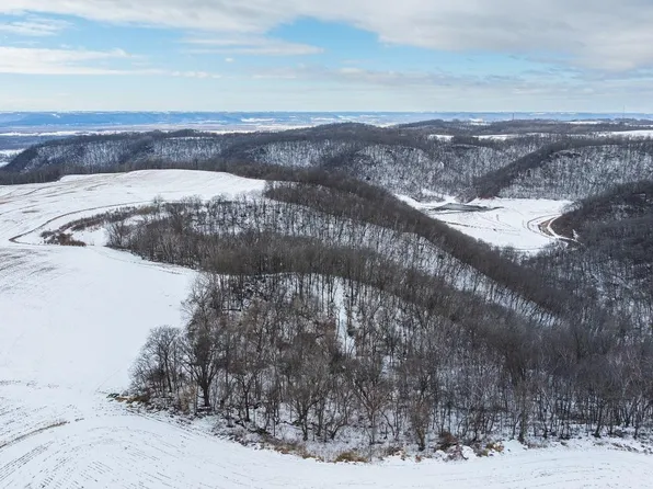 Maplewood Ln, Alma, WI 54610