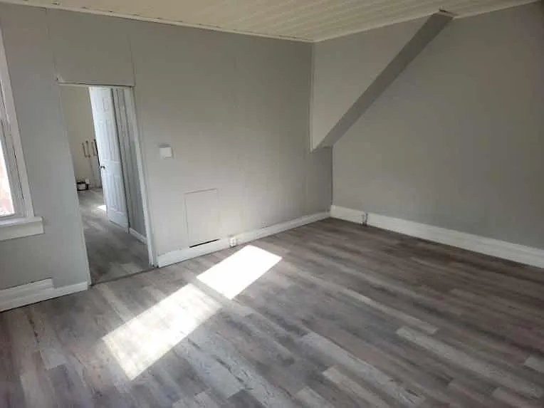 1709 Edison Ave — Photo 3