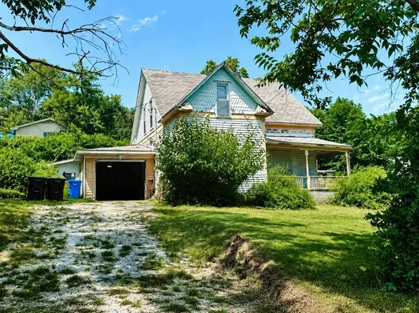 400 1st Street, Anderson, MO 64831