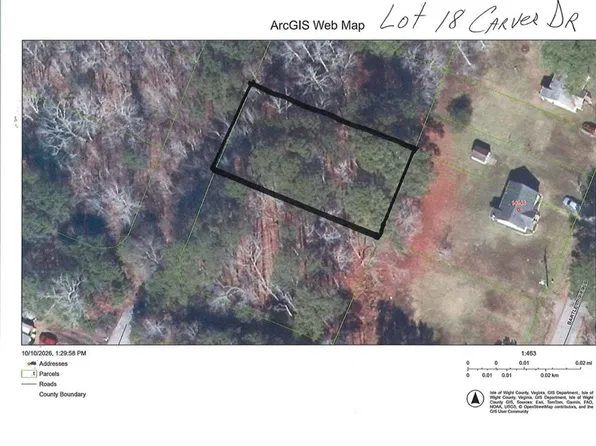 18 Carver Dr, Carrollton, VA 23314