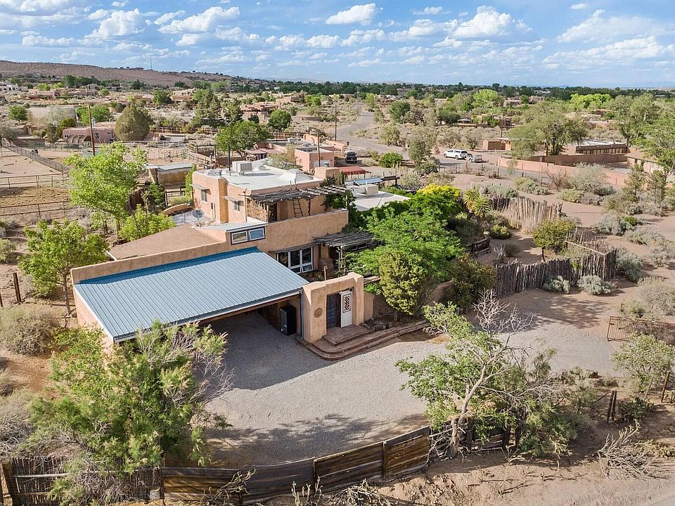 1st image of 416 Camino Arco Iris