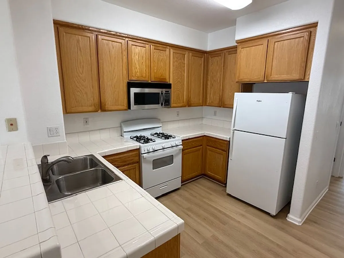 Building Photo - 1419 Nevin Plz