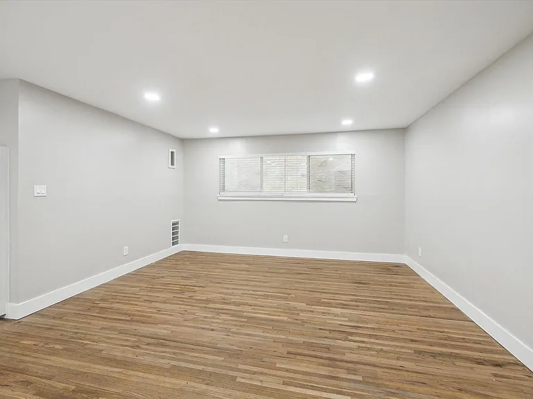 2207 Mimosa Dr #7 — Photo 8