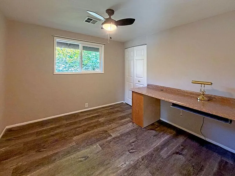 184 Lynnbrook Dr — Photo 8